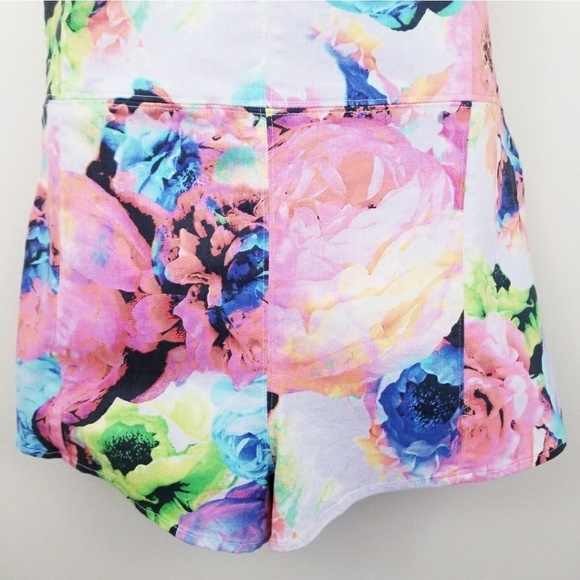 Finders Keepers | Floral Shuffle A Dream Playsuit - Picture 5 of 8